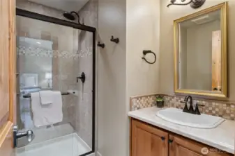 Bedroom 3 Bath