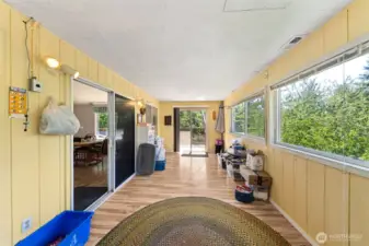 Enclosed Patio is on Level 3