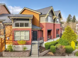 Charming townhome with great curb appeal in a well-maintained community.