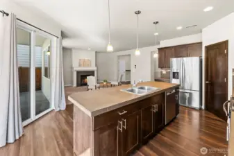 Large island kitchen