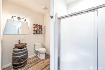 Garage 3/4 Bath