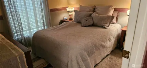 3rd Bedroom w/hiding kitty