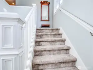 Stairwell to 4 Bedrooms up
