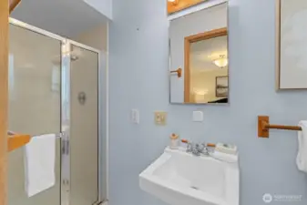 Primary .75 bath