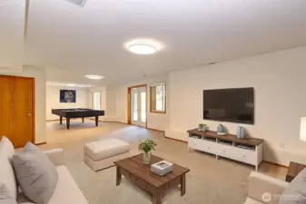 Basement theater room/Rec