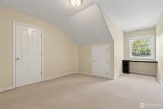 4th bedroom with 2 closets