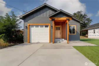 124 Murphy St. (Virtually Staged)