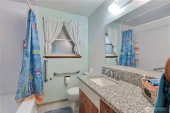 Updated full guest bath