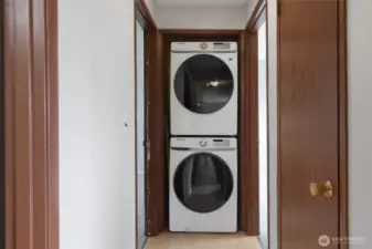 2nd floor laundry set