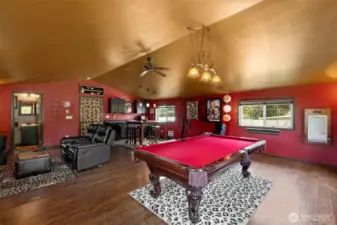 Entertainment area/ guest house above garage