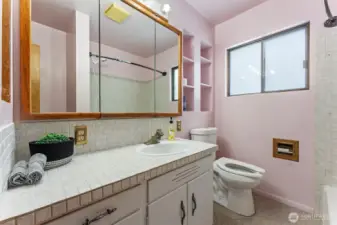 functional full bathroom