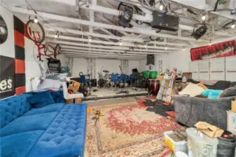 6 car garage used as music studio