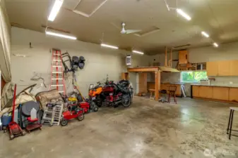 Garage/Shop