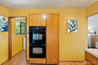 Double ovens are so helpful for those dinner parties.