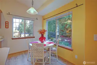 dining with views of lush landscaping