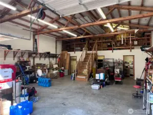 Amazing 3 storage rooms, loft and all the tools you see!
