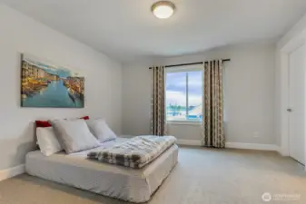 Second bedroom connected by Jack-and-Jill bathroom