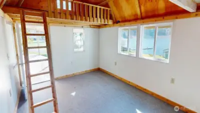 Detached Bonus room