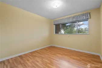 Guest bedroom 1