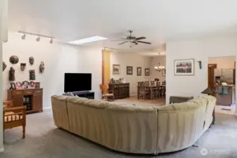 GREAT ROOM/FAMILY ROOM
