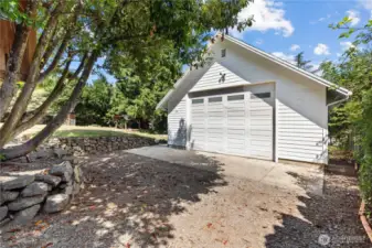 Shop is 1200 square feet with tall door
