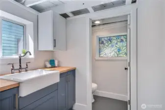 1/2 Bath Downstairs
