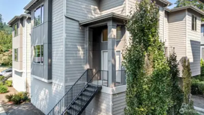 No shared walls in this townhome.
