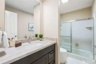 Full hall bath accross from main floor 2nd bed