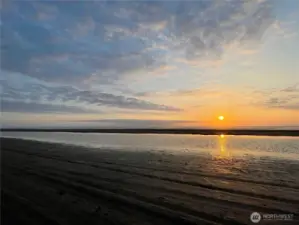 Minutes from the main beach, Duck Lake, and you can launch a kayak into the 23 miles of fresh waterways!