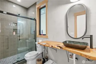 Three quarter bath on main