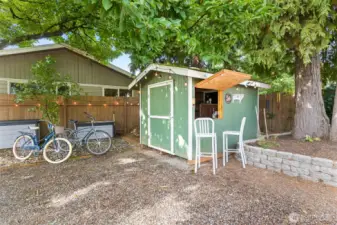 Welcome to your own backyard bar!