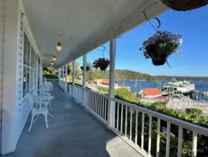 Orcas Hotel at the Landing