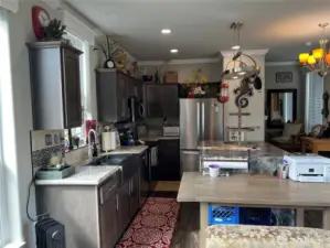 Good sized kitchen with all the amenities.