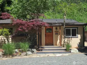 Cute, convenient, covered front entry.
