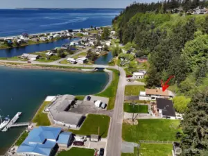 The only thing that separates your from the beach is a low traffic st, mainly used by neighbors.