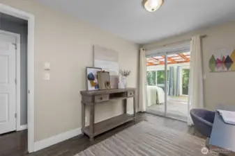 Bonus room connected to sunroom