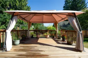 20' x 16' deck & gazebo