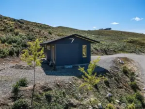 Inquire about this art studio (24x16)