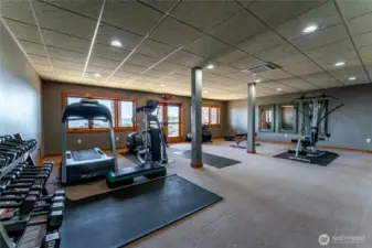 Community lodge - exercise room