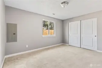 2nd bedroom