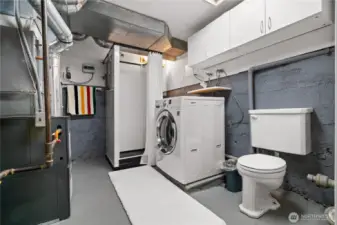 Utility & half bath - could easily be converted to a larger bathroom