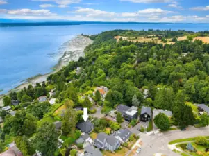 Minutes to Discovery Park & Magnolia Village