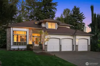 Welcome home to Upland View in Woodinville!