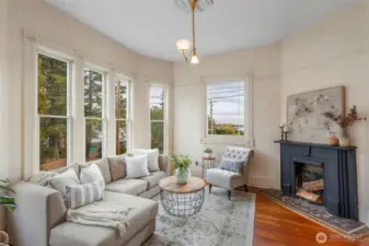 Sunlight pours into the Living Room through bay windows and enjoy water views!