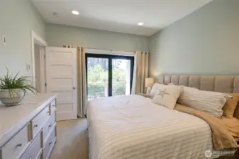 The 2nd Primary has beautiful views of the trees and ocean.