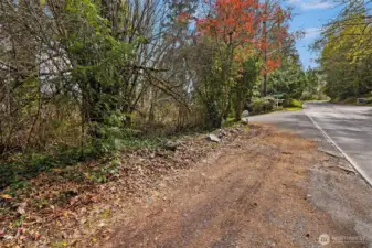 The property includes boat/trailer parking space on West Lake Sammamish Parkway, on the north side of Mallard Lane