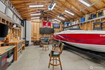 Tons of electrical outlets.