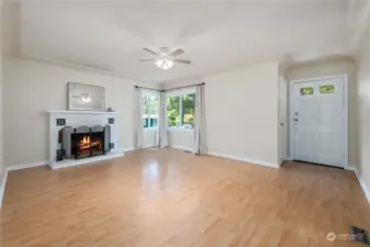 Good sized living room with gas lit wood burning fireplace. All windows are new, those facing the street have extra soundproofing.
