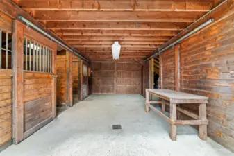 Ready for livestock, storage, or a custom setup—this versatile barn and paddocks check all the boxes.
