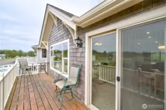 Upper floor North facing deck with ocean view